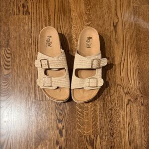 Hey Girl  Corkys wannabe raffia tan platform Buckle Sandals 10